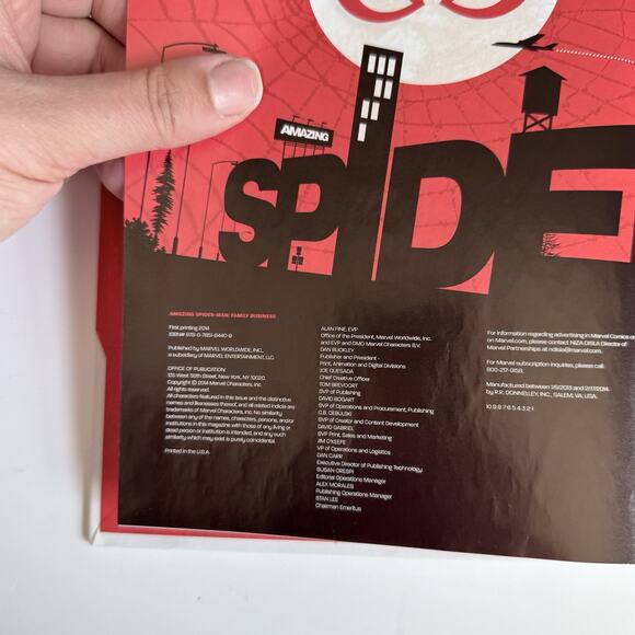 Amazing Spider-Man: Family‎ Business (Marvel Comics 2014) Hardcover Book T46 - Picture 4 of 5